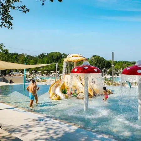 Maravea Holiday Homes פארק נופש